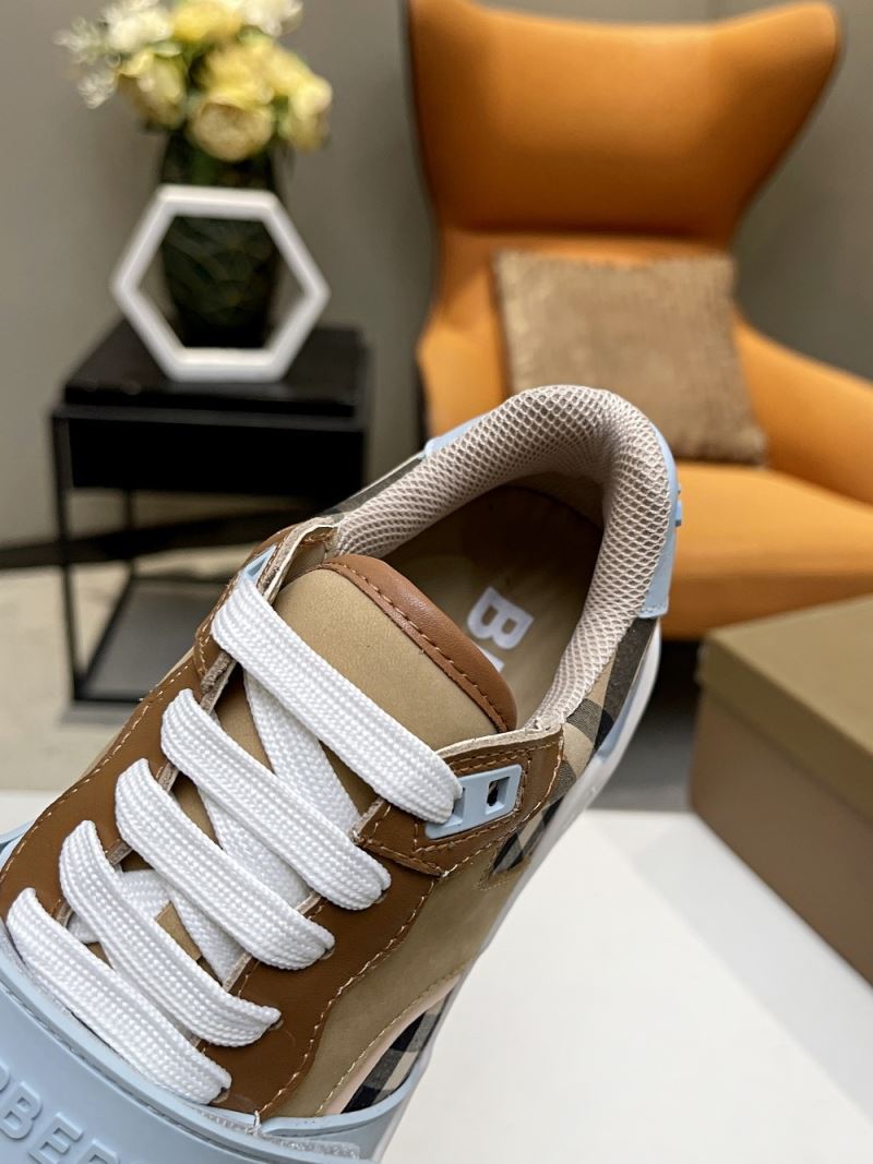 Burberry Low Shoes